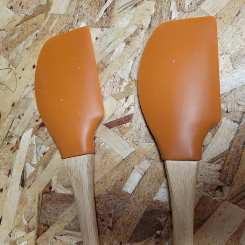 2 Halloween Ghost Orange Silicone‎ Spatulas NWT